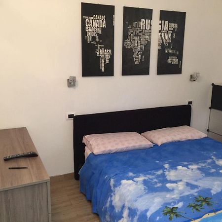 Guest House Persico Desenzano del Garda Buitenkant foto